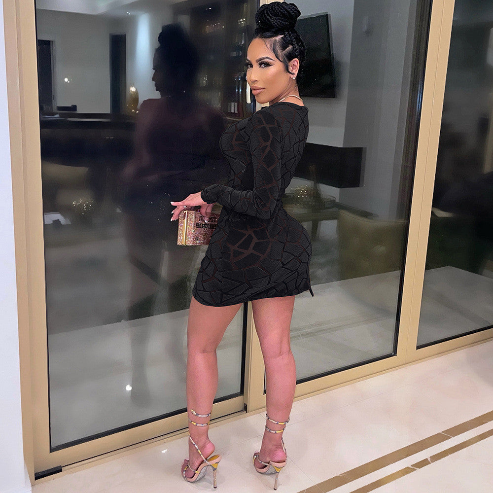 Mini robe moulante manches longues à fermeture éclair découpe asymétrique sexy