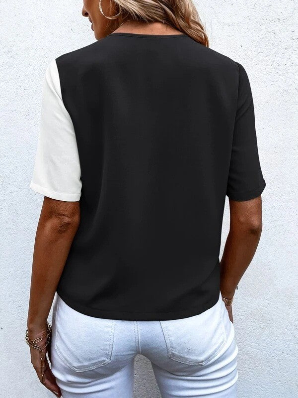 Two-tone V-neck short sleeve blouse