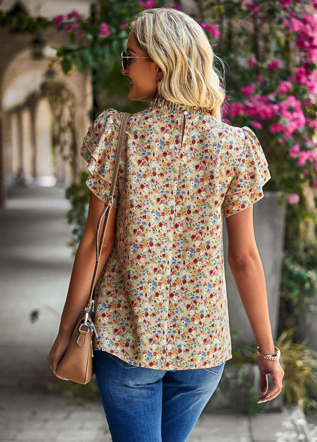 Floral print short-sleeve ruffle blouse