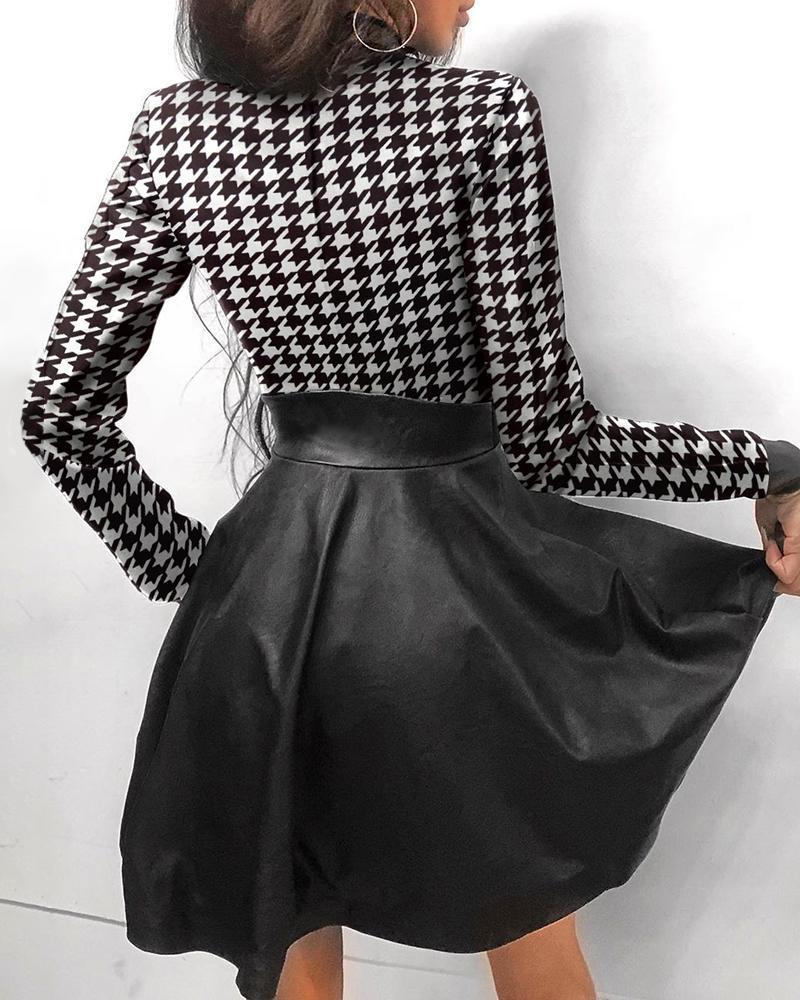 Robe courte manches longues col haut à fermeture éclair