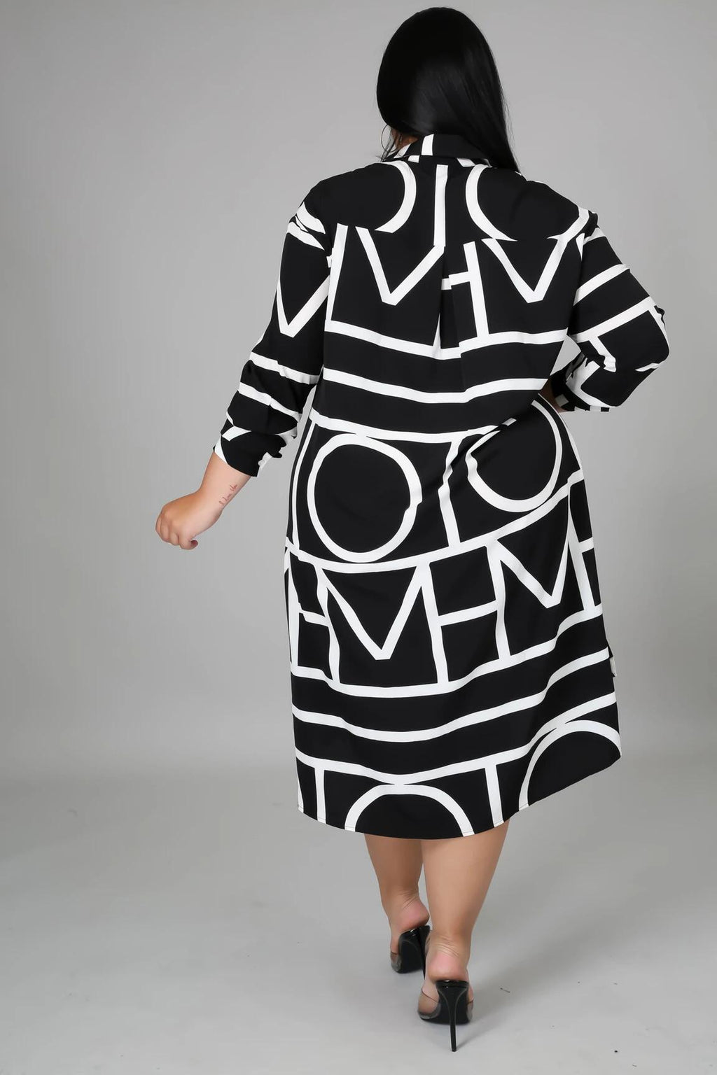 Robe chemise ample mi-longue à manches longues et imprimé