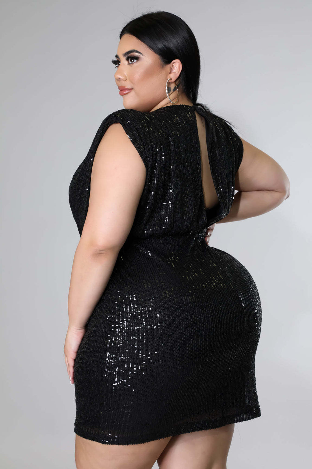 Robe courte de soirée pailleté noire col en V profond