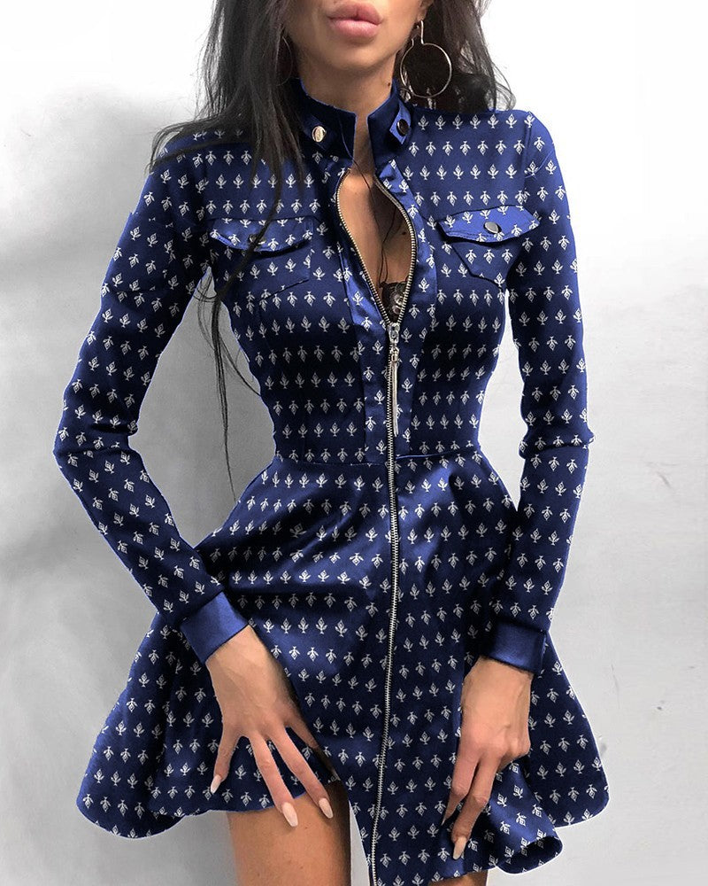 Robe courte manches longues col haut à fermeture éclair