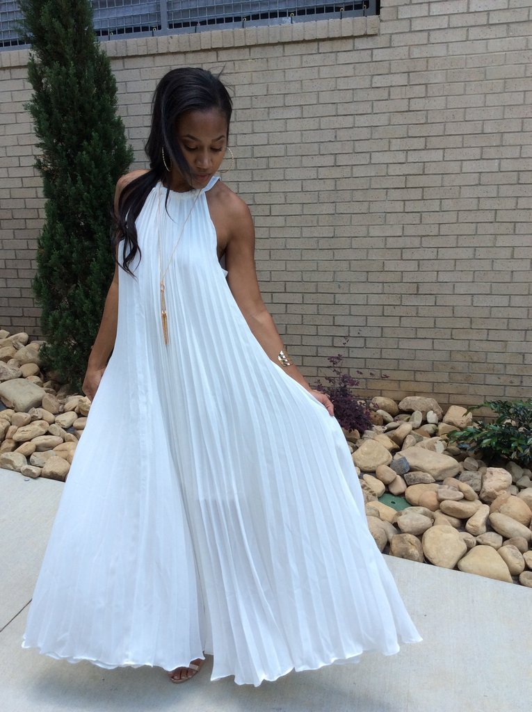 Robe longue plissée mousseline col licou sans manches