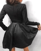 Robe courte manches longues col haut à fermeture éclair