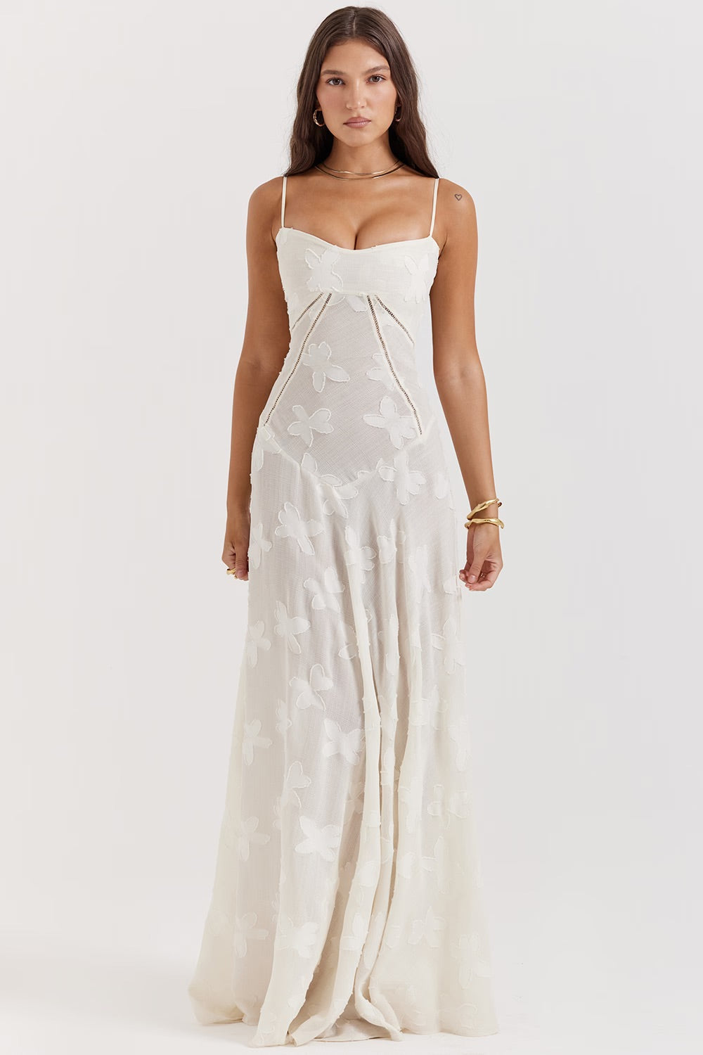 Robe longue Kira pour femme – Élégante robe en dentelle noire ornée de fleurs et à la coupe flatteuse