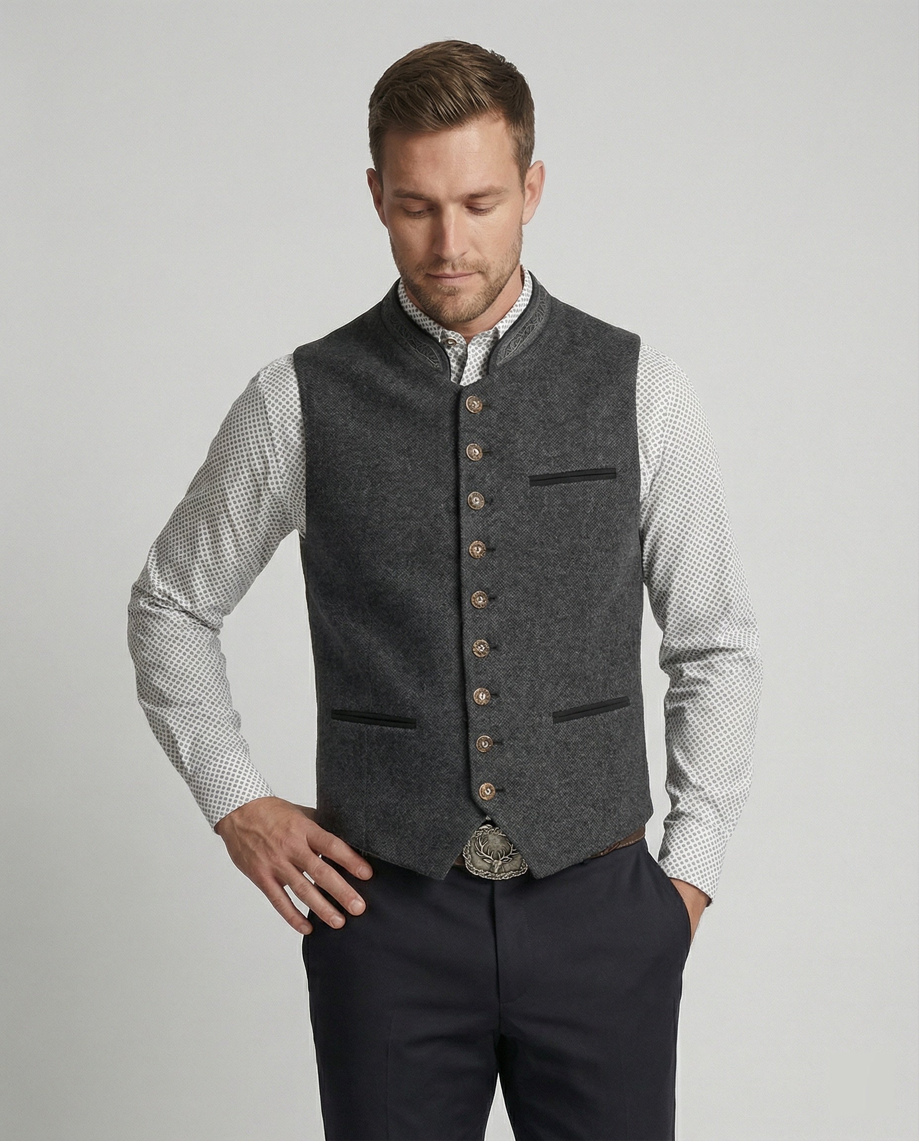 Gilet gris traditionnel élégant pour homme