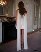Robe de mariée courte avec traine