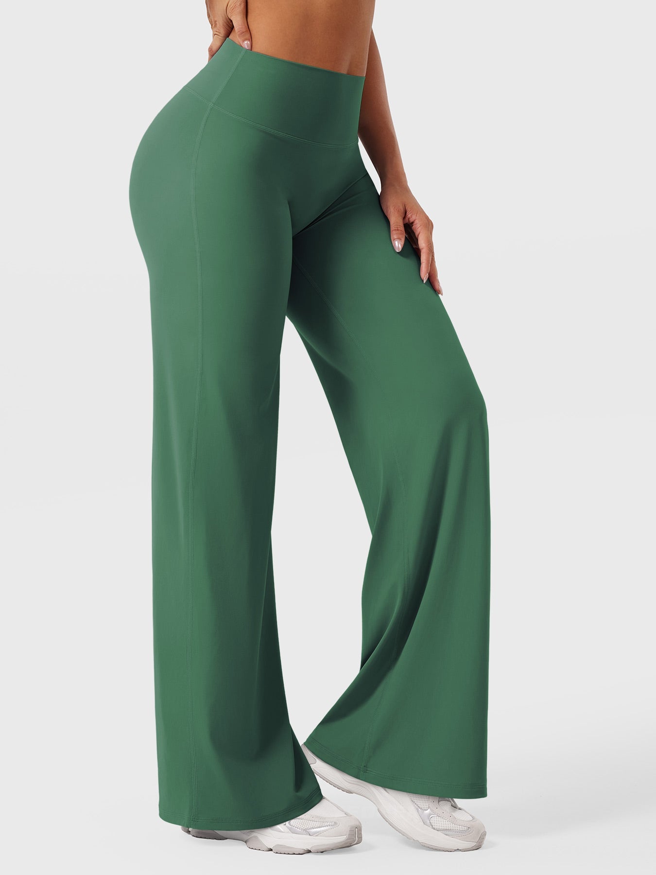 Pantalon évasé taille haute – Coupe droite stretch épousant les hanches