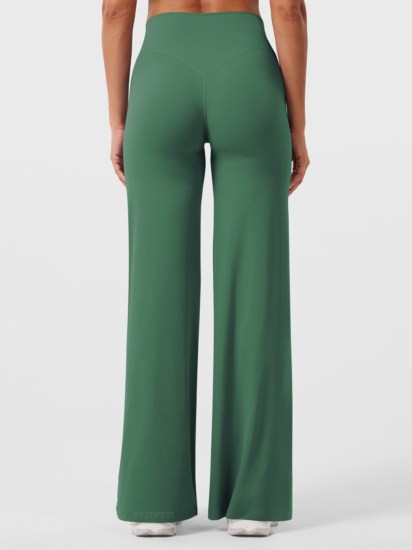 Pantalon évasé taille haute – Coupe droite stretch épousant les hanches