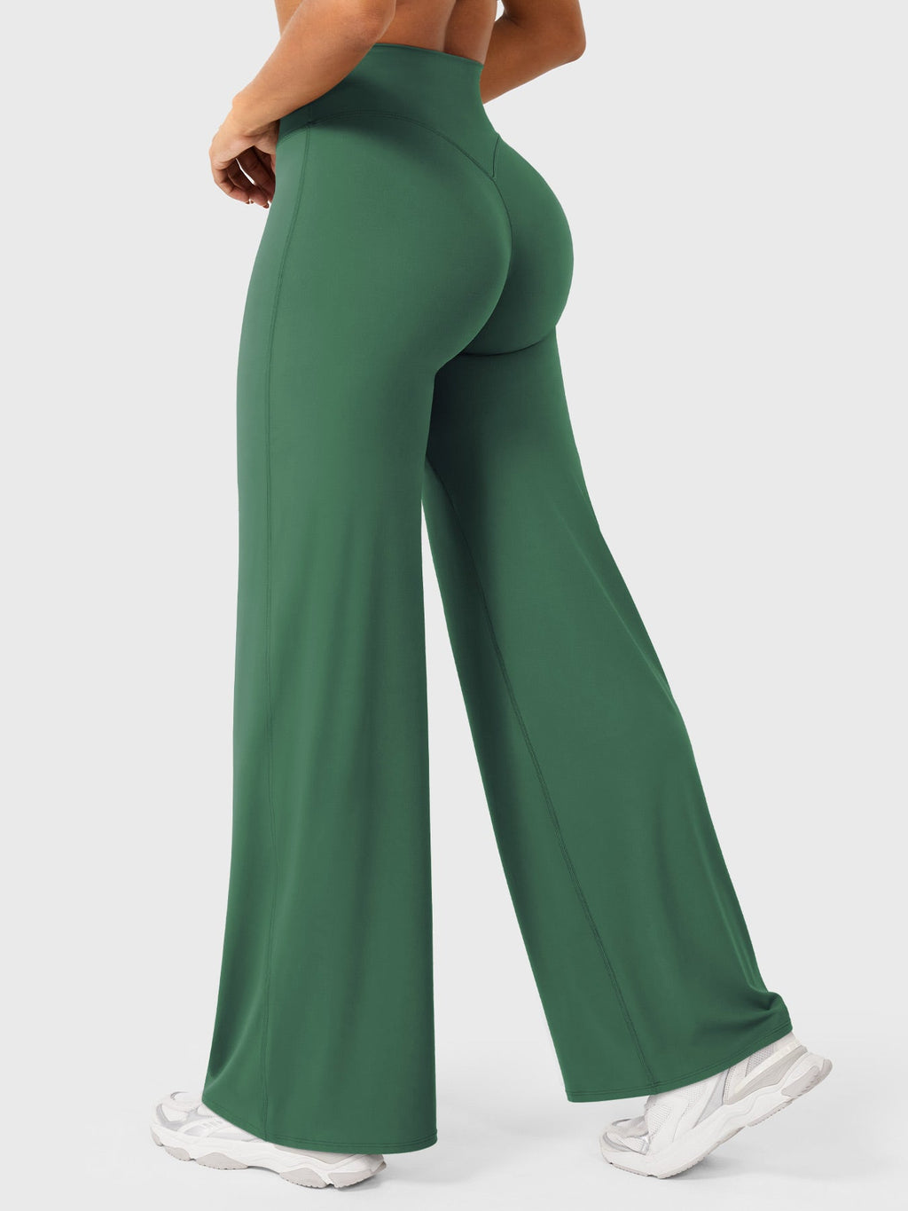 Pantalon évasé taille haute – Coupe droite stretch épousant les hanches