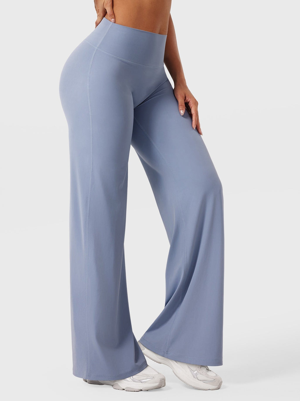 Pantalon évasé taille haute – Coupe droite stretch épousant les hanches