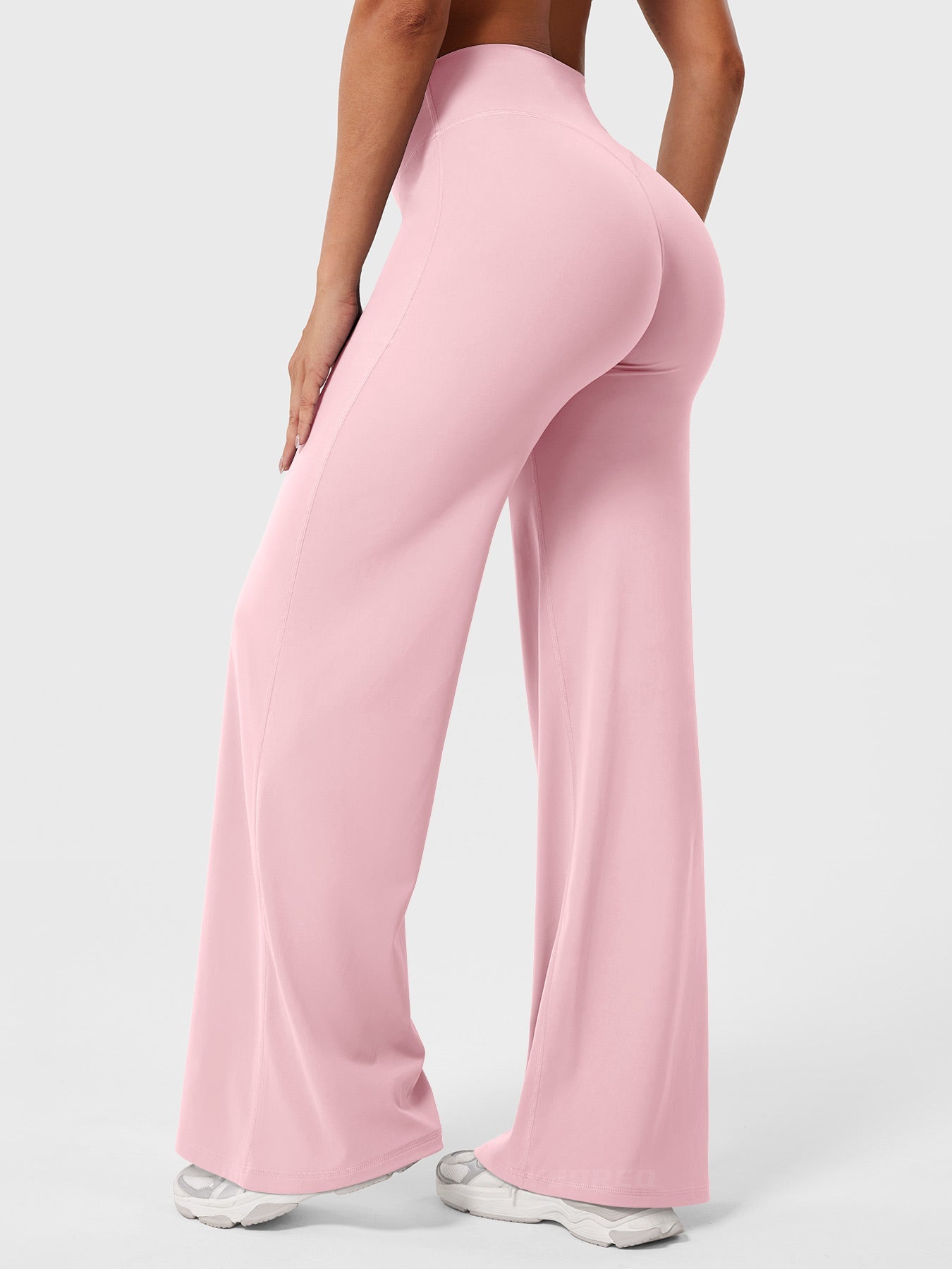 Pantalon évasé taille haute – Coupe droite stretch épousant les hanches