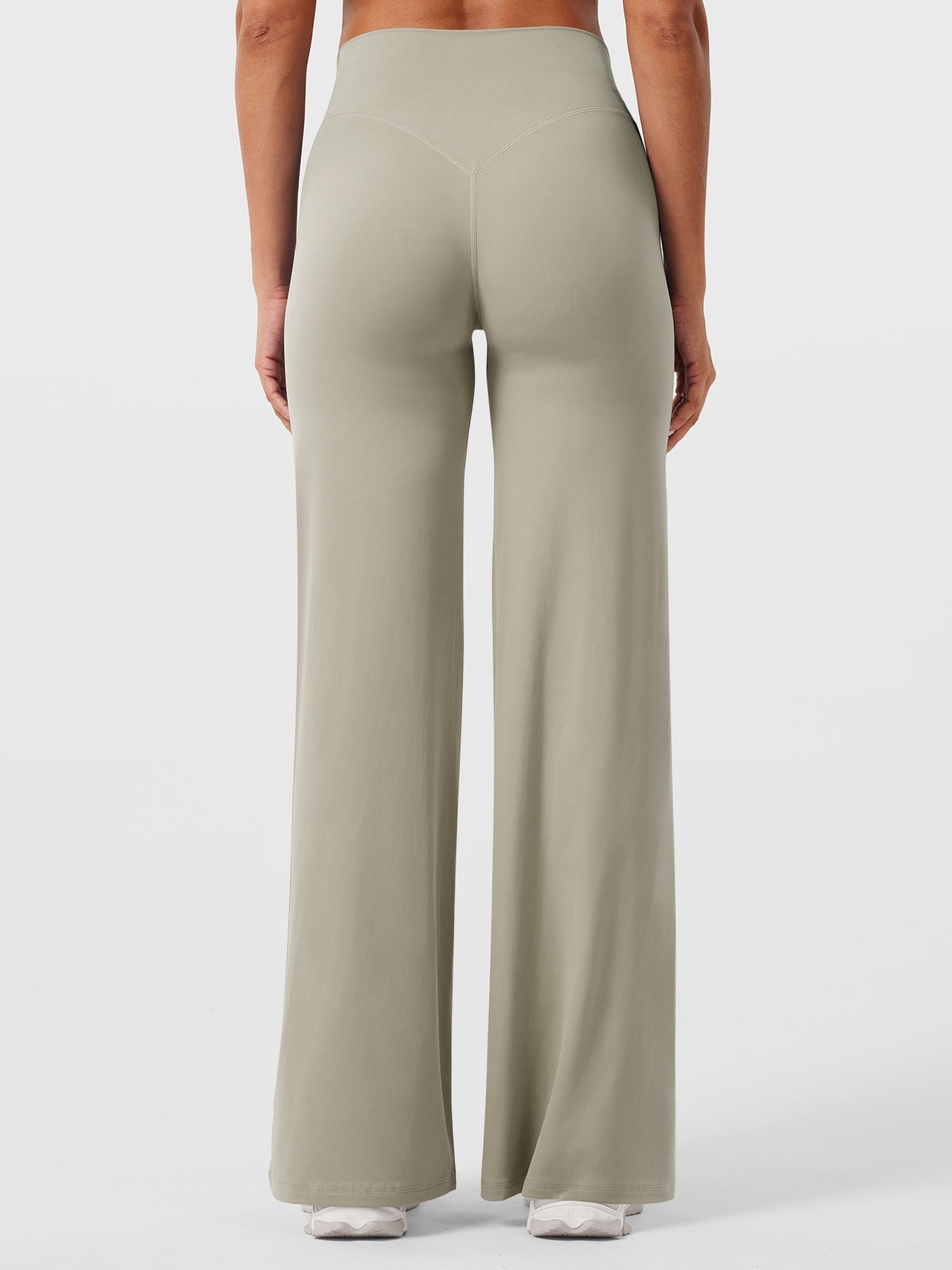 Pantalon évasé taille haute – Coupe droite stretch épousant les hanches