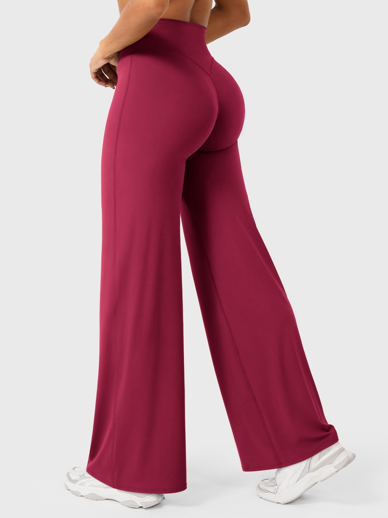 Pantalon évasé taille haute – Coupe droite stretch épousant les hanches